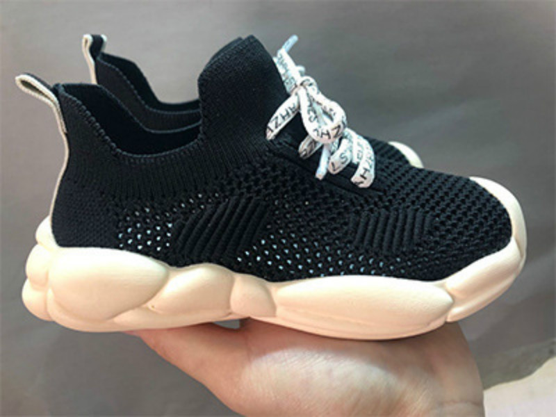 kids white tennis shoes